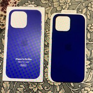 Silicone Case for iPhone 16 Pro Max - Navy Blue